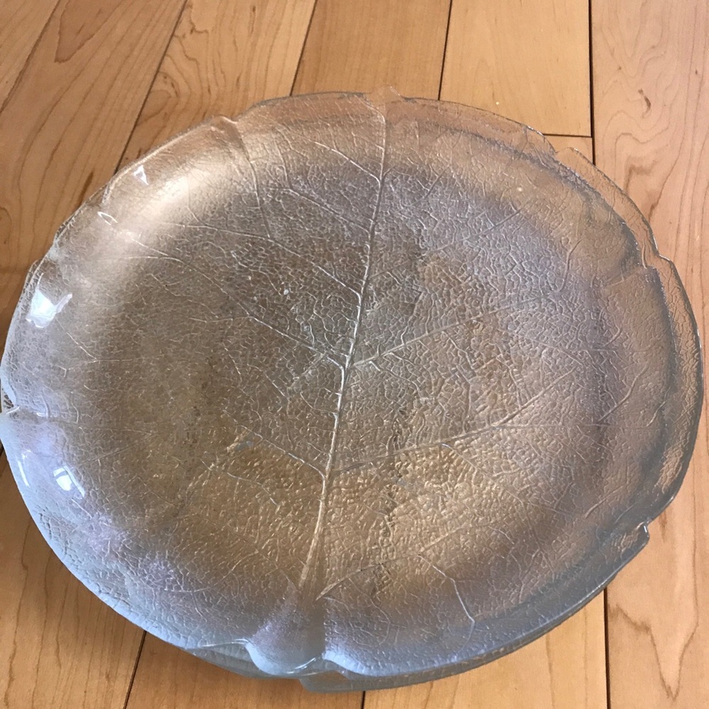 Elegant Glass 4 x ARCOROC ASPEN Leaf Dinner Plates 11”